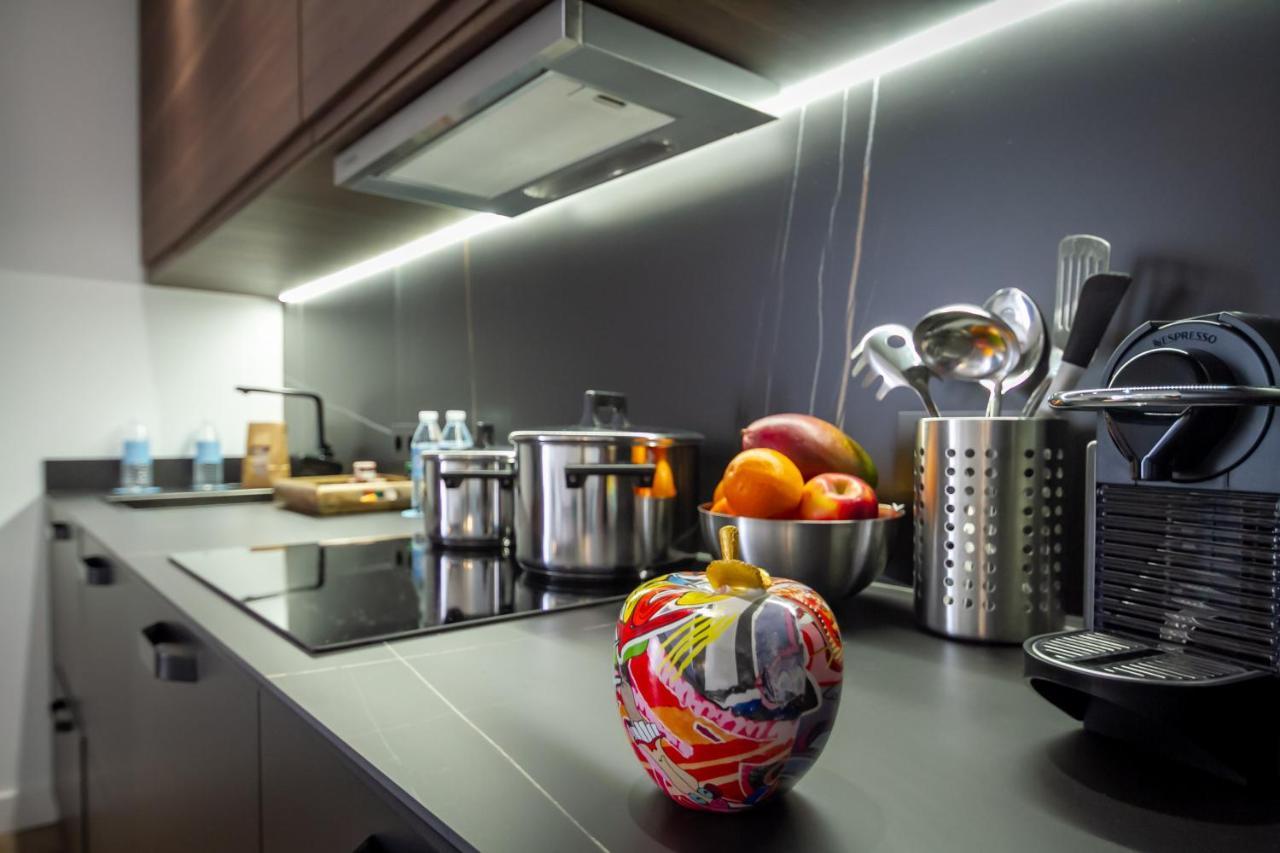 Marbella Banus Suites - Lily Playas Del Duque Banus Beach Apartment Ngoại thất bức ảnh