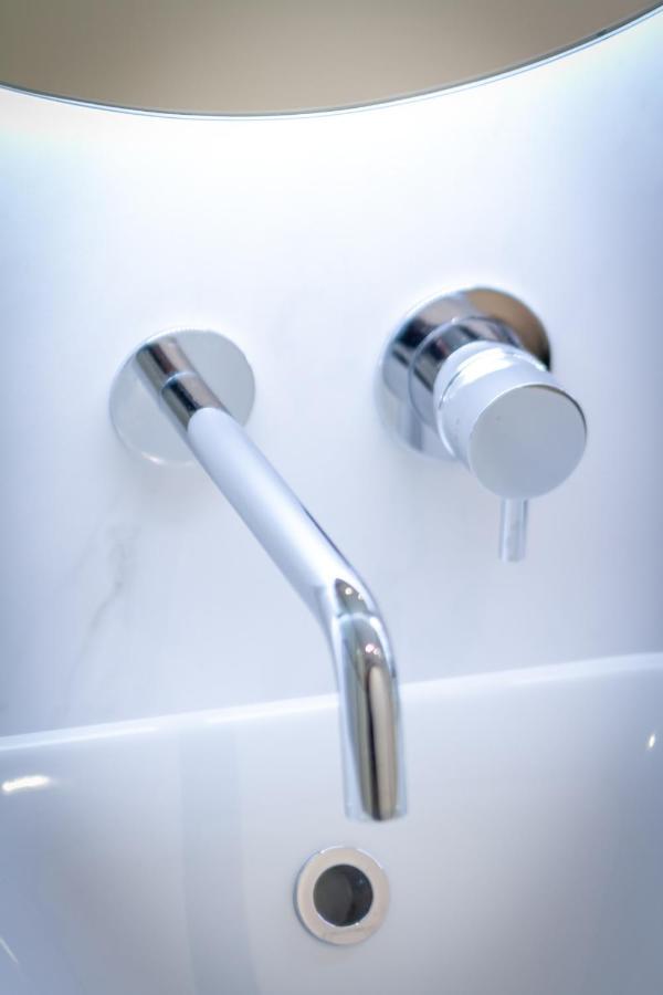 Marbella Banus Suites - Lily Playas Del Duque Banus Beach Apartment Ngoại thất bức ảnh