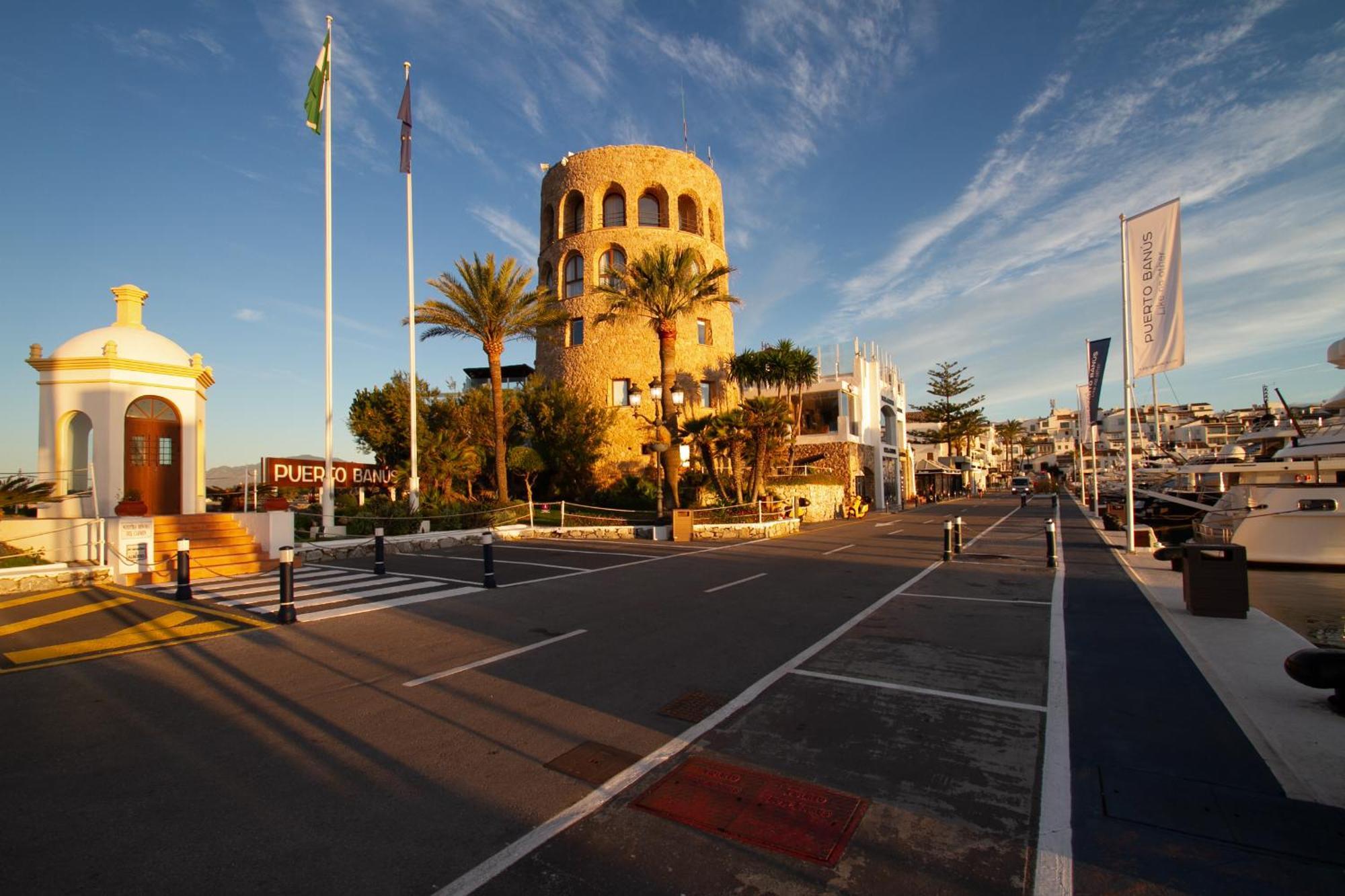 Marbella Banus Suites - Lily Playas Del Duque Banus Beach Apartment Ngoại thất bức ảnh