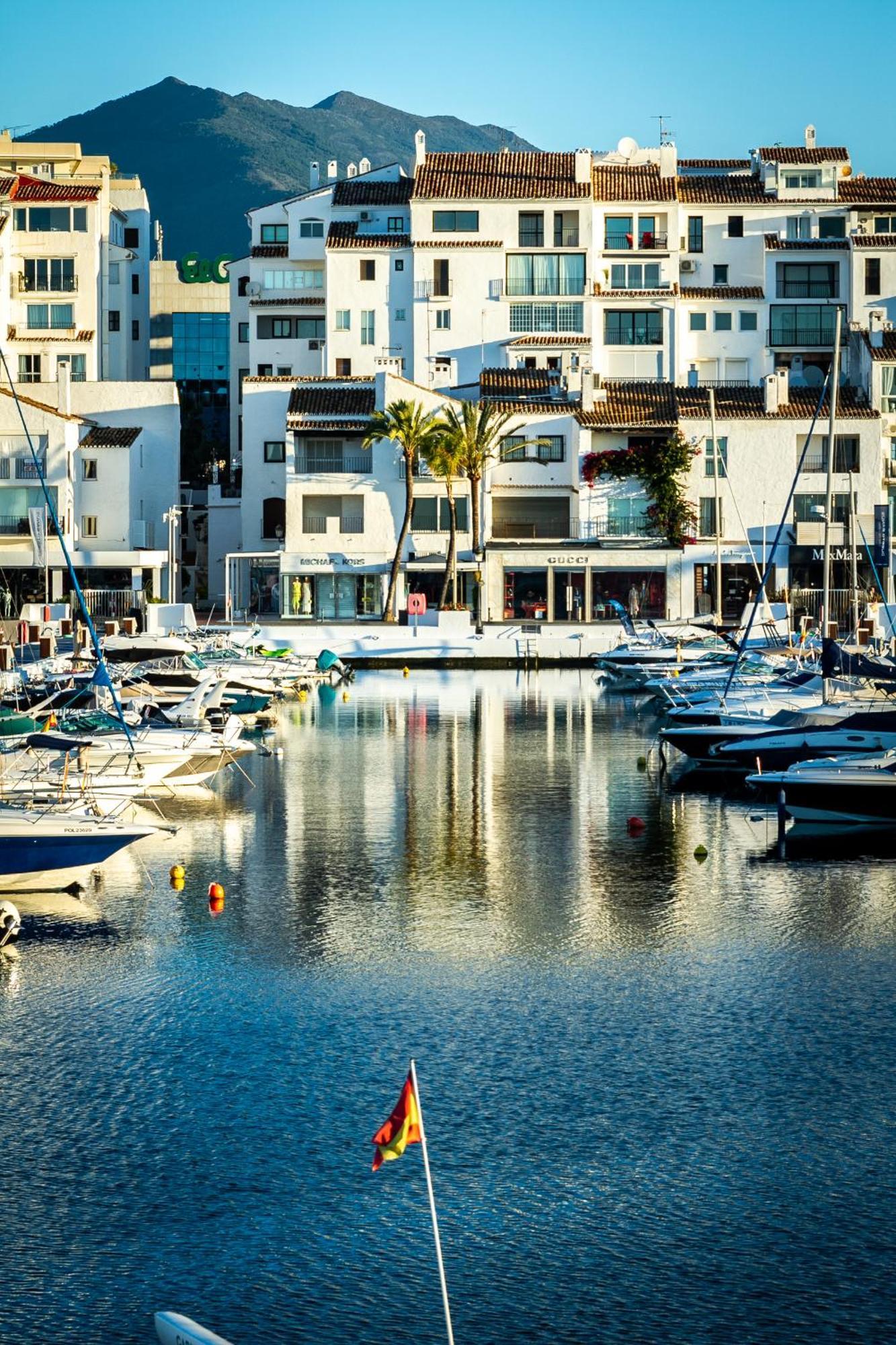 Marbella Banus Suites - Lily Playas Del Duque Banus Beach Apartment Ngoại thất bức ảnh